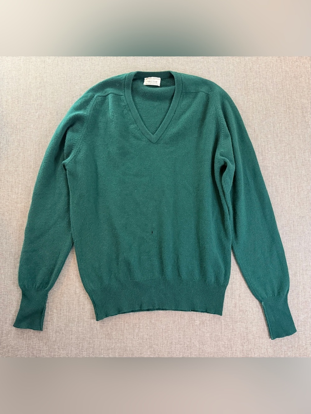 Lyle & Scott Vintage Forest Green V-Neck 100% Cashmere Sweater large